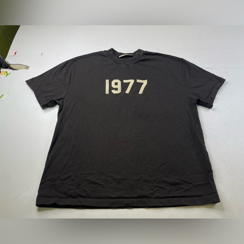 Fear Of God Essentials Iron 1977 Tee T Shirt Men’s Size Large